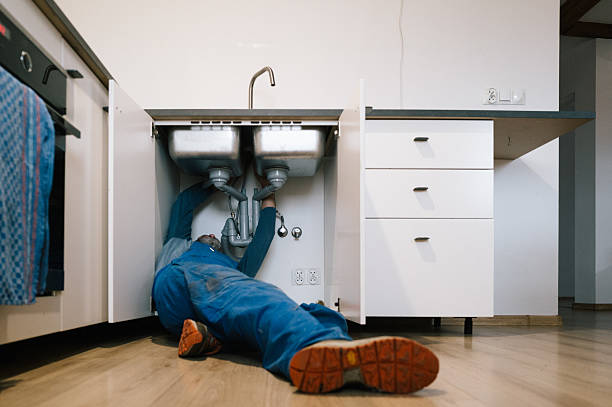 Professional Emergency Plumber technician working in Lexington, MN